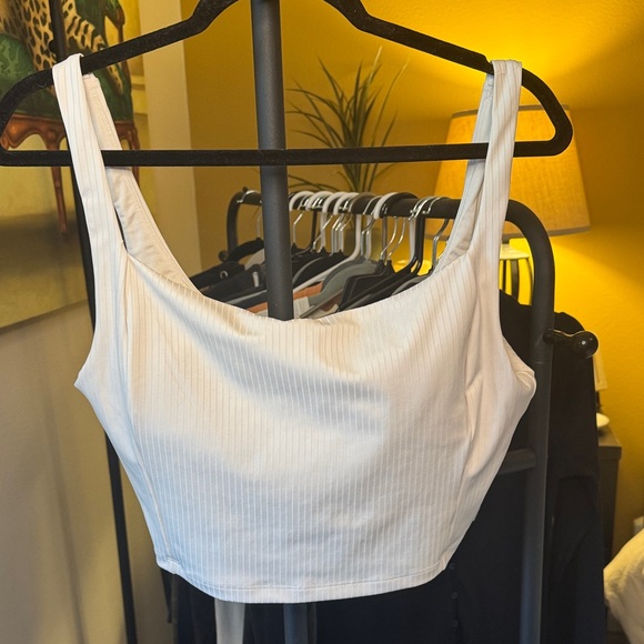 Vuori Inversion Rib Support Tank - Picture 1 of 4